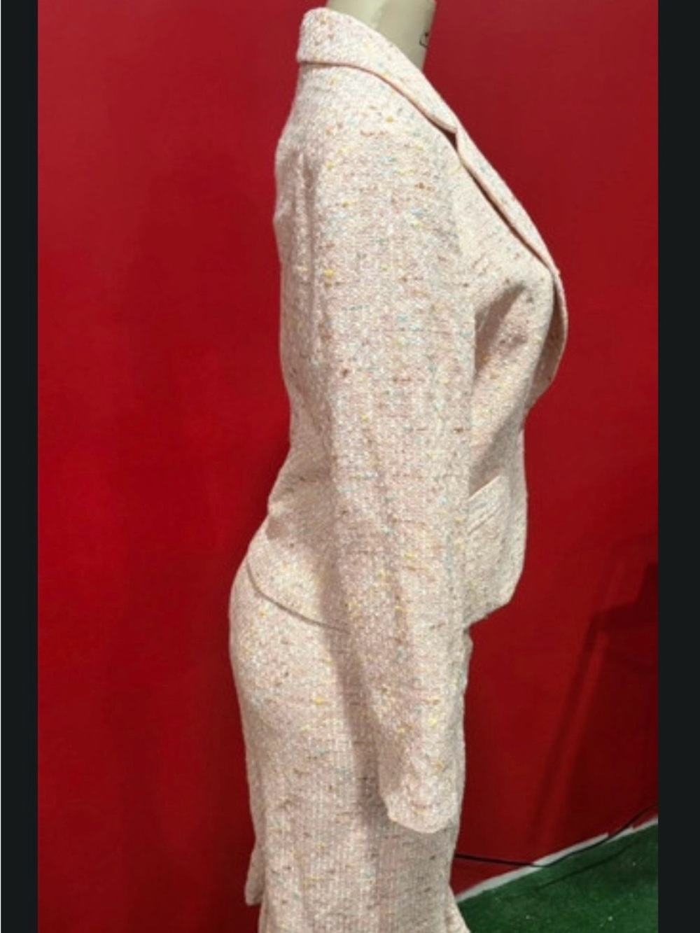 Sara Campbell Textured Pink Blazer and Skirt Set(size8) - Picture 4 of 6